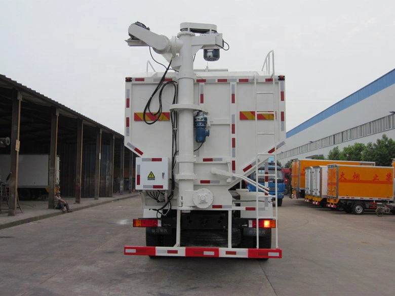 Bulk Animal Feed Transport Truck for Poultry Farms