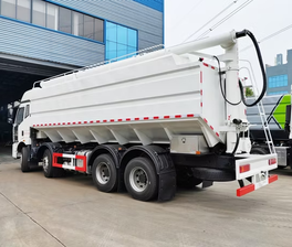 40 Ton 8x4 Bulk Feed Truck Grain Animal Feed Transport